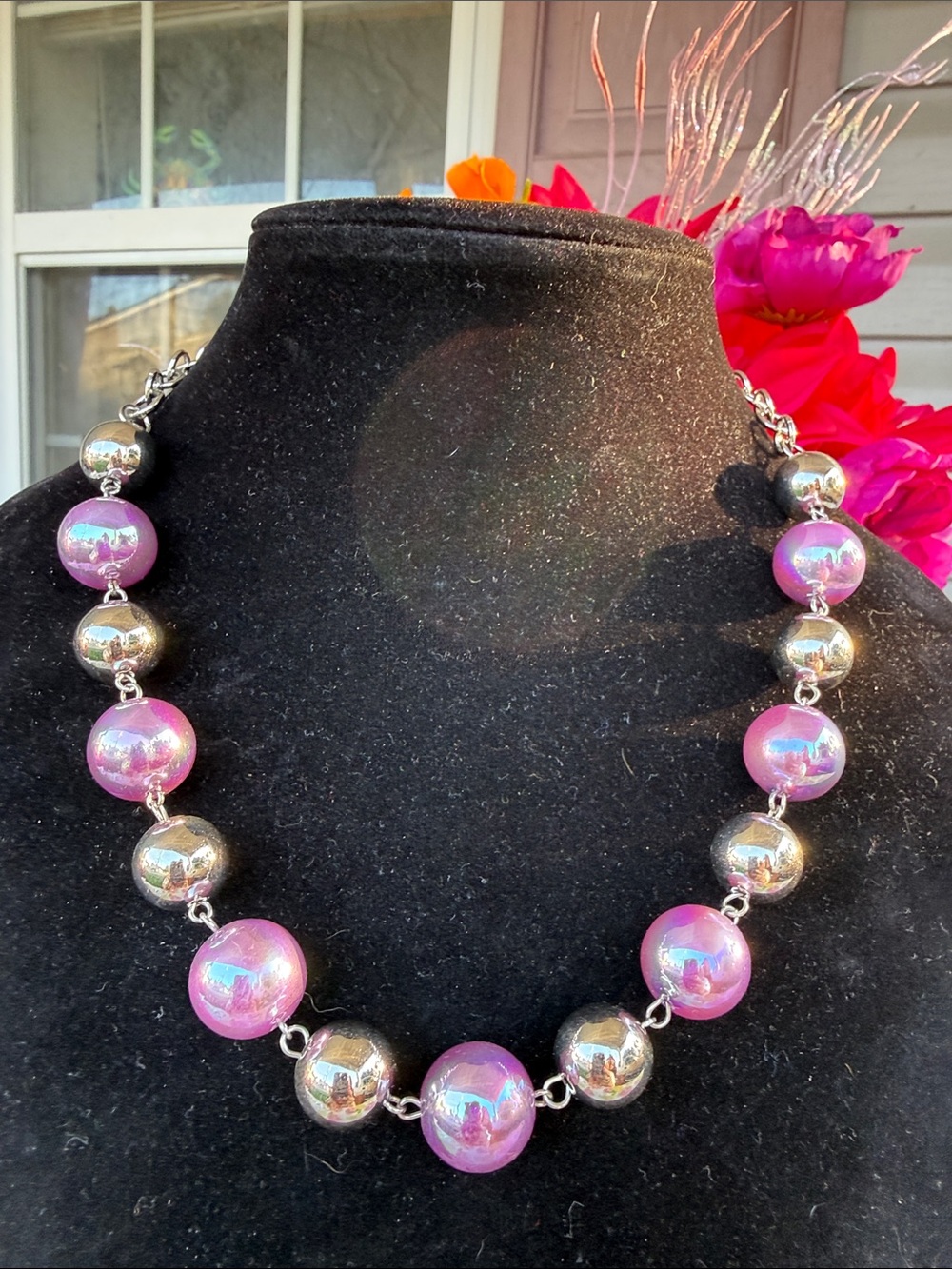 New Women’s 9” Purple & silver Iridescent Bead Necklace & matching earrings